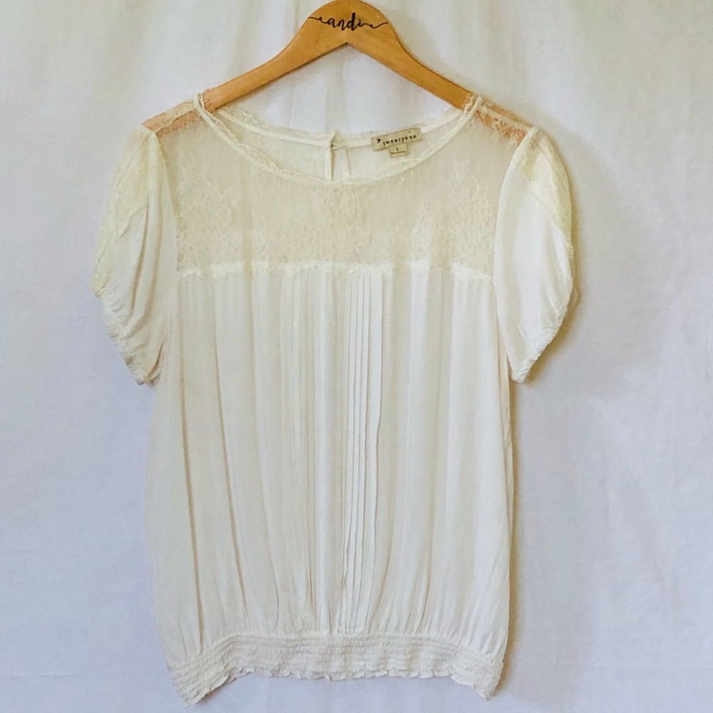 21 Lace and Pleated Short Sleeve Blouse